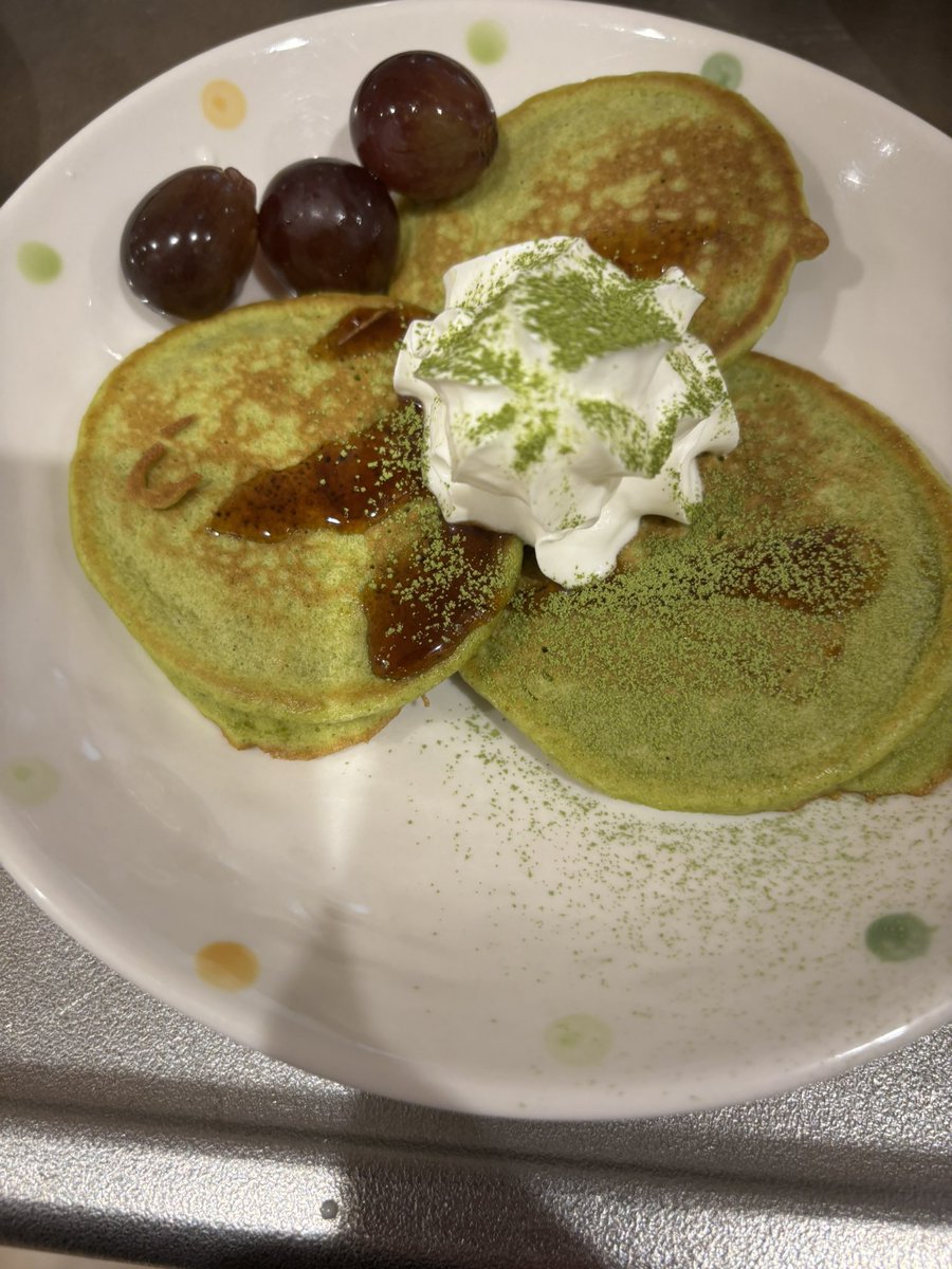 yoimiya_izana's tweet photo. 今日は抹茶パンケーキを作ったよ‼️

和風にするためにトッピングは黒蜜とホイップ、抹茶パウダー‼️

🩷♻️+👤全巡回！！
#IRIAM準備中
#IRIAMライバーさんと繋がりたい
#IRIAMでもっとお友達作りたい https://t.co/neEhQ62V1z