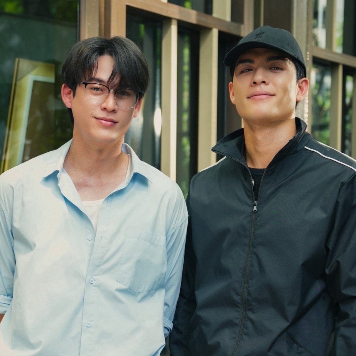 J_RG31's tweet photo. Oh god Iam shaking only yesterday the announcement was made and filming already started is this the first meeting in cryyy😭😭😭😭😭 Zack nick is coming!!!!!
#จอสกวิน #JossGawin
#RoundOneSeries https://t.co/C7ntMmDMBx