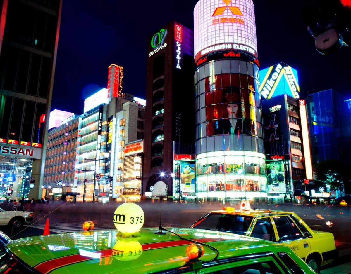 japan70to10's tweet photo. 1988年、銀座四丁目 https://t.co/x6frh1EIwZ