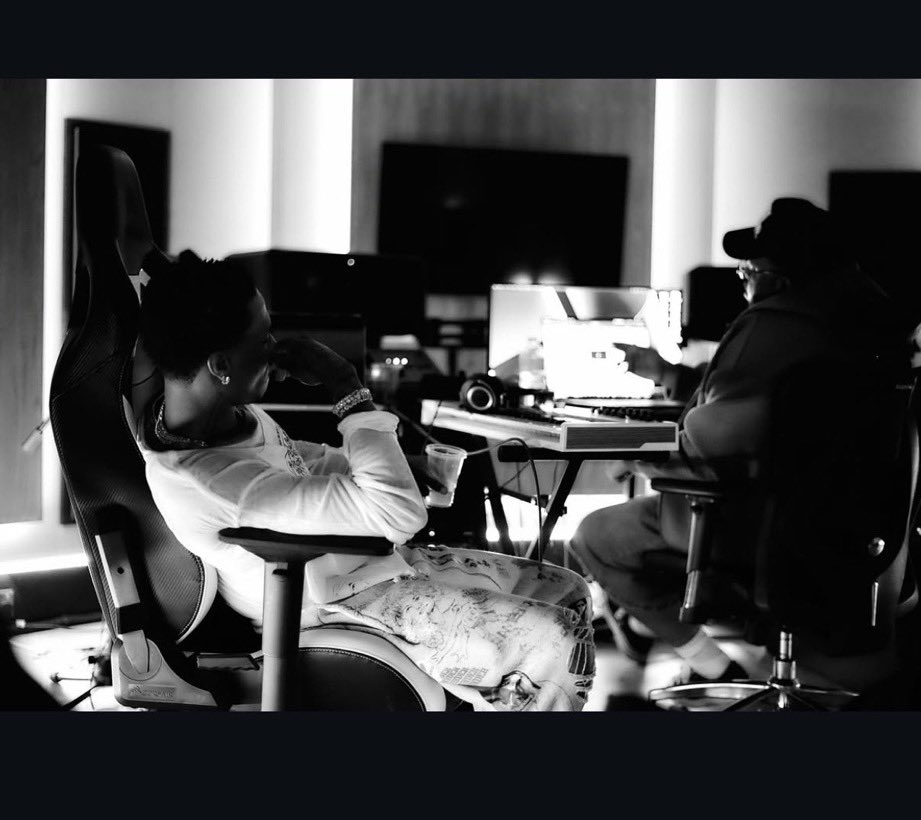 chartradar_'s tweet photo. Wizkid &amp; P2J in the studio, Wizkid’s $EXY set to drop November. https://t.co/MrPQM7LcOV