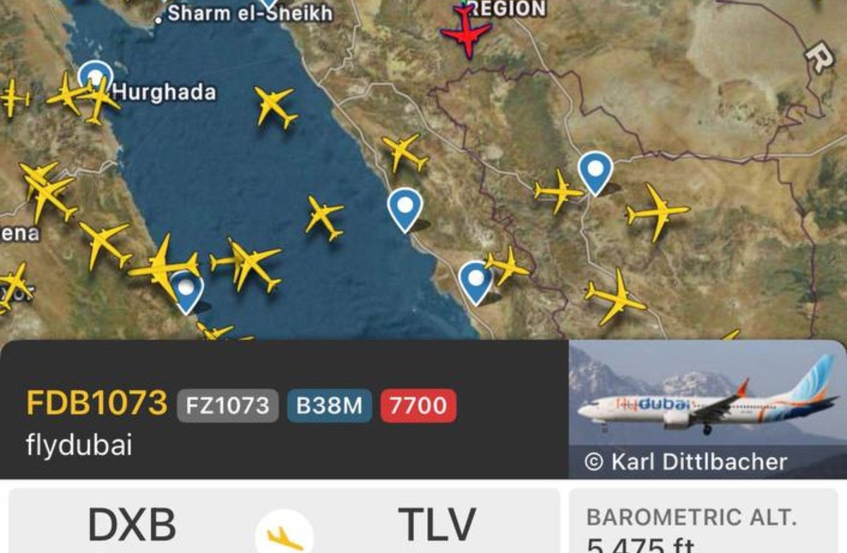 SuppressedMan's tweet photo. ⚡️BREAKING: A flydubai flight from Dubai to Tel Aviv has reportedly been hijacked.

The Boeing 737 is reportedly transmitting emergency signals, with around 200 passengers on board. https://t.co/i5n2ZosFWy