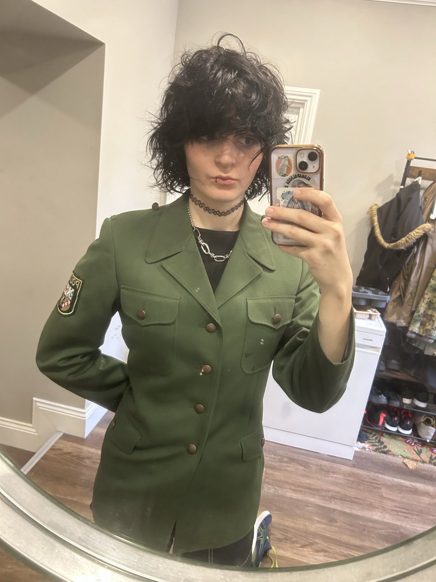 fused2gether's tweet photo. I’m back and my tits are out https://t.co/RMNlc6DjzW