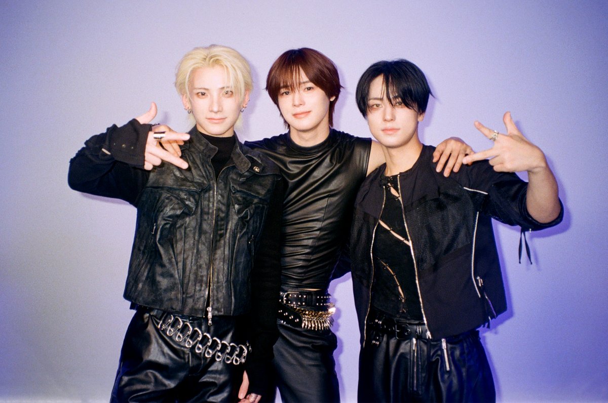 M2MPD's tweet photo. 필름카메라로 기록한 9월의 추억📸 10월에도 쭈욱 엠투와 함께해요❣ #9월의엠투 #M2film #릴레이댄스 #andTEAM #앤팀 @andTEAMofficial https://t.co/ivH8H2Dh87