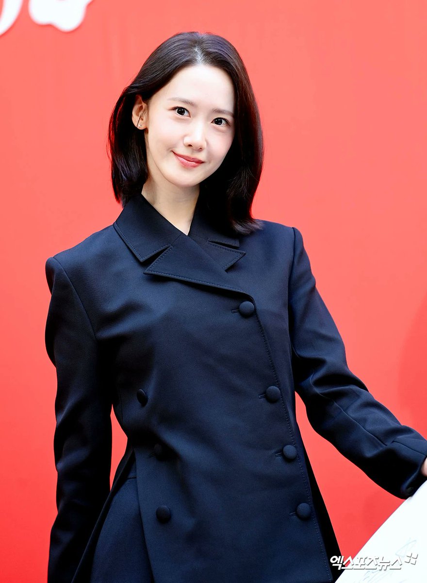 franky___a's tweet photo. 260930 YoonA - Sulwhasoo Secret Garden in Seongsu 🧡
YoonA is so pretty~ 🥹🖤
Cr. xportsnews
#YoonA #윤아 #임윤아 #LimYoonA https://t.co/SSG60EHmtG