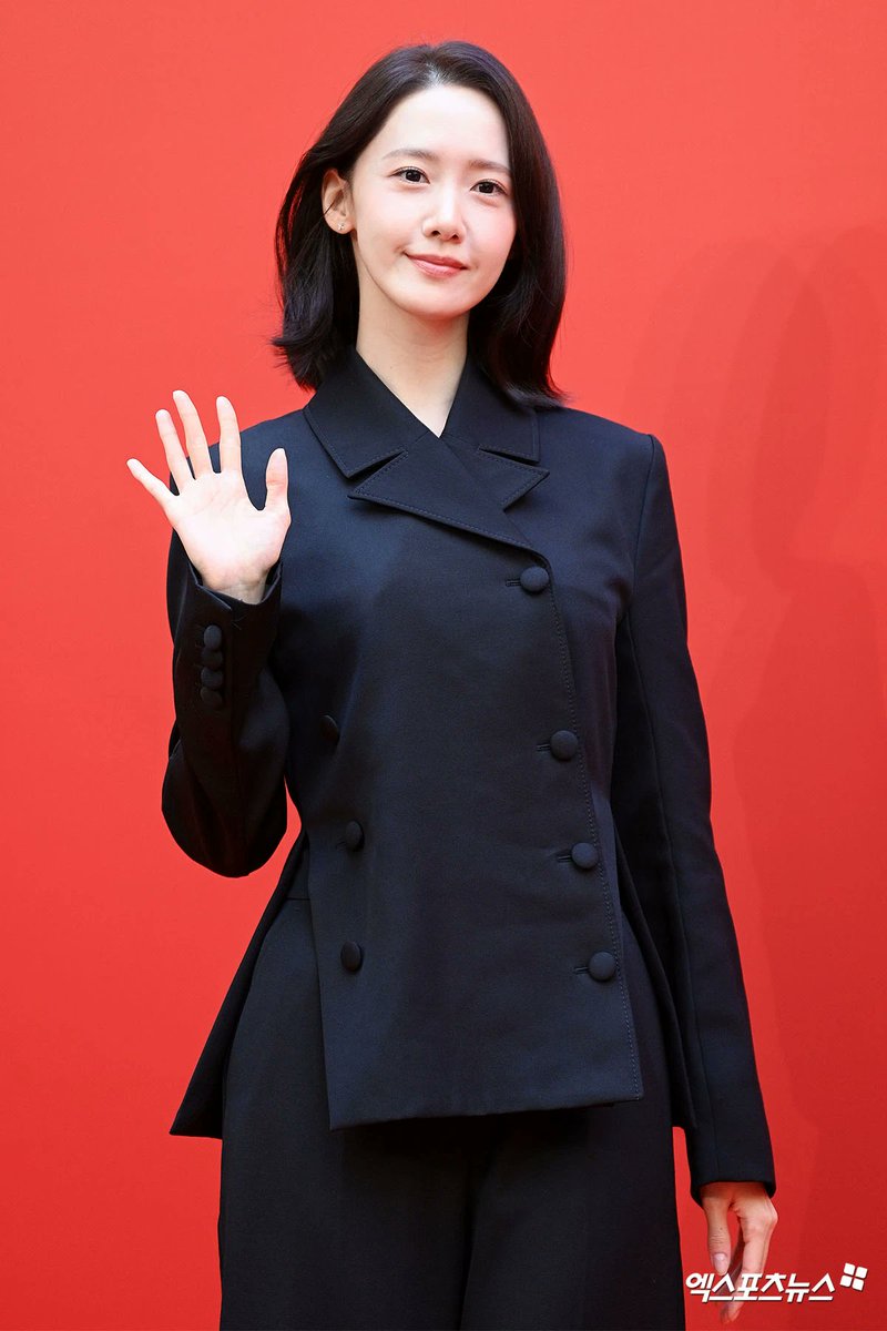 franky___a's tweet photo. 260930 YoonA - Sulwhasoo Secret Garden in Seongsu 🧡
YoonA is so pretty~ 🥹🖤
Cr. xportsnews
#YoonA #윤아 #임윤아 #LimYoonA https://t.co/SSG60EHmtG