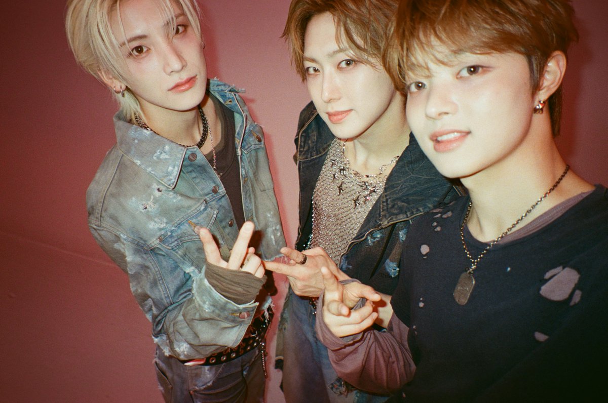 M2MPD's tweet photo. 필름카메라로 기록한 9월의 추억📸 10월에도 쭈욱 엠투와 함께해요❣ #9월의엠투 #M2film #SC_ORIGINAL #andTEAM #앤팀 @andTEAMofficial https://t.co/bGm6jzwGou
