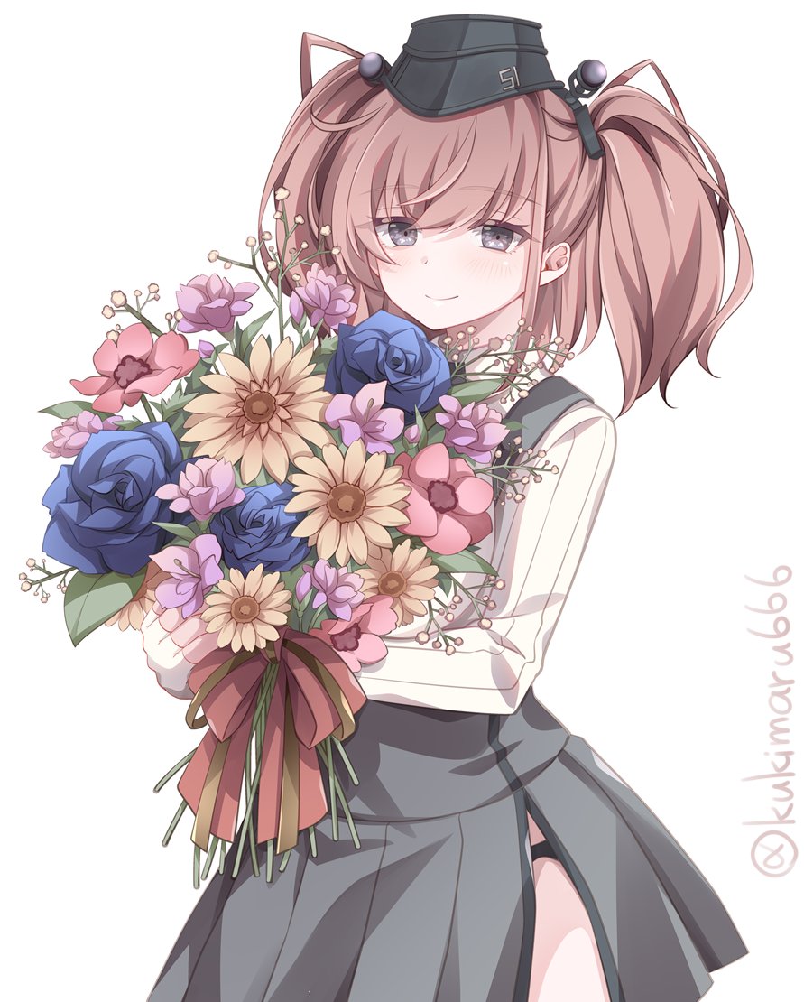 kukimaru666's tweet photo. アトランタちゃん描きました！
花束描くの難しかったけど、すごく楽しかった！！！

#艦これ https://t.co/XVL2jxeUQV