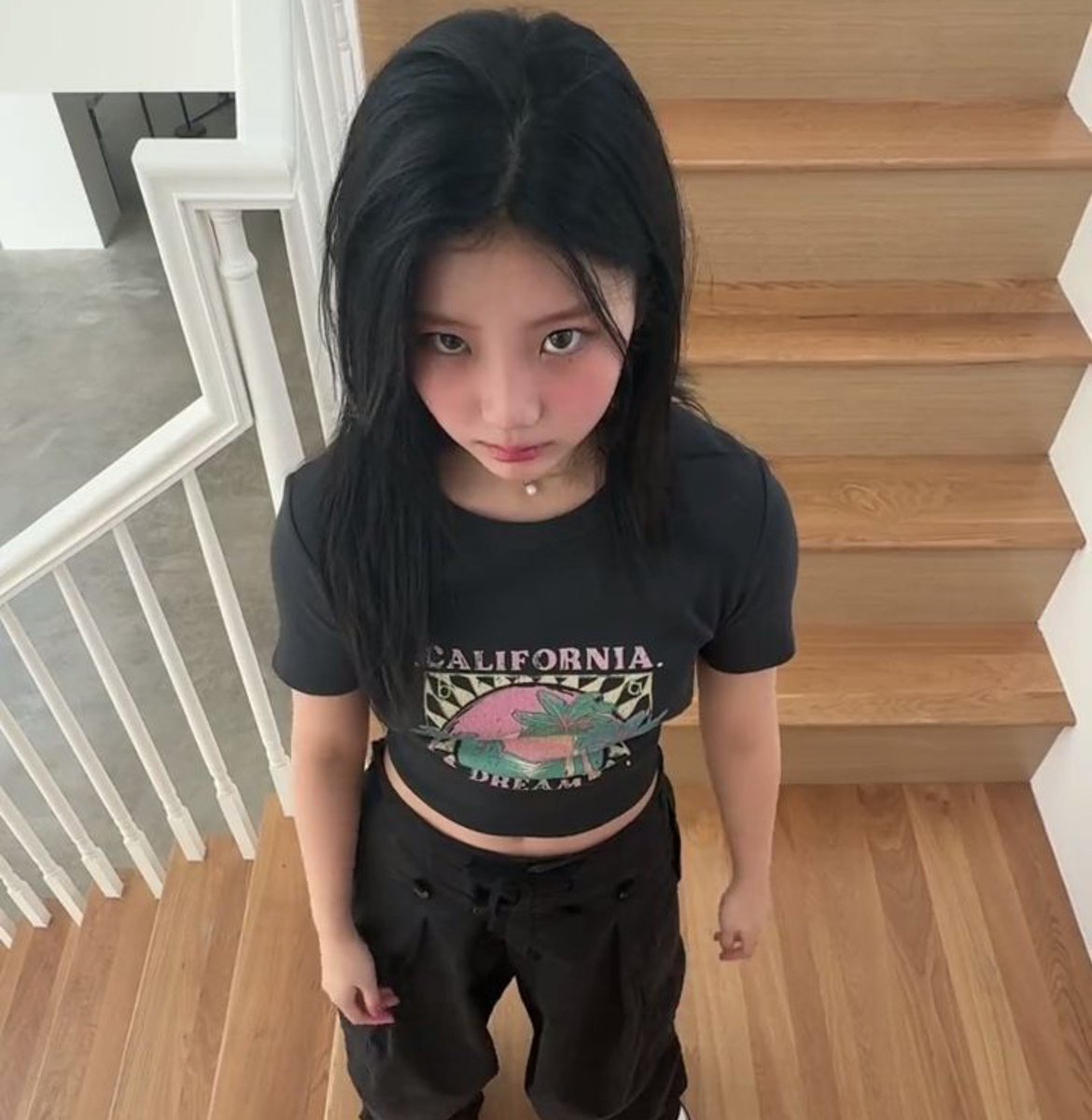 alm0ndchoco1's tweet photo. Wonhee when you don't do the dance https://t.co/W4eXKF7lj1