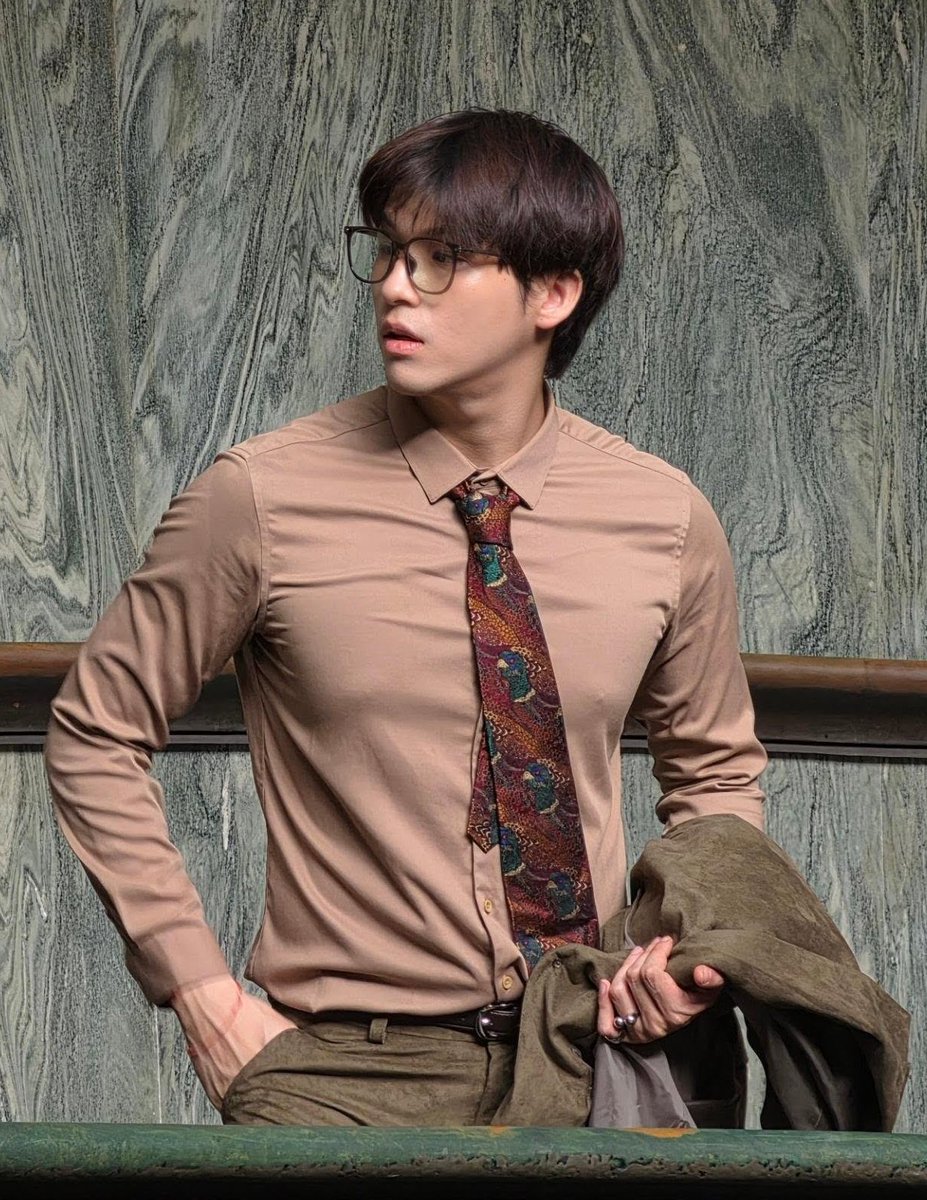 seh_ky_nah_niii's tweet photo. “Who is that?”           “The top dancer 
.                                      in the club, sir.” 
“I want him.”               “He’s not for sa—“
“I said I want               “Yes sir.”
him.” https://t.co/IlBoJuosh2