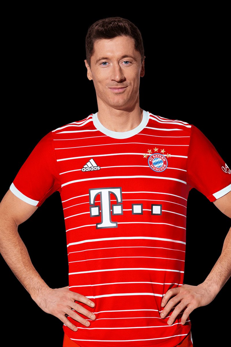 Fawas241's tweet photo. Prime benzema vs Prime lewandoski 

Who are you going for ? https://t.co/4kGzFvSEUn