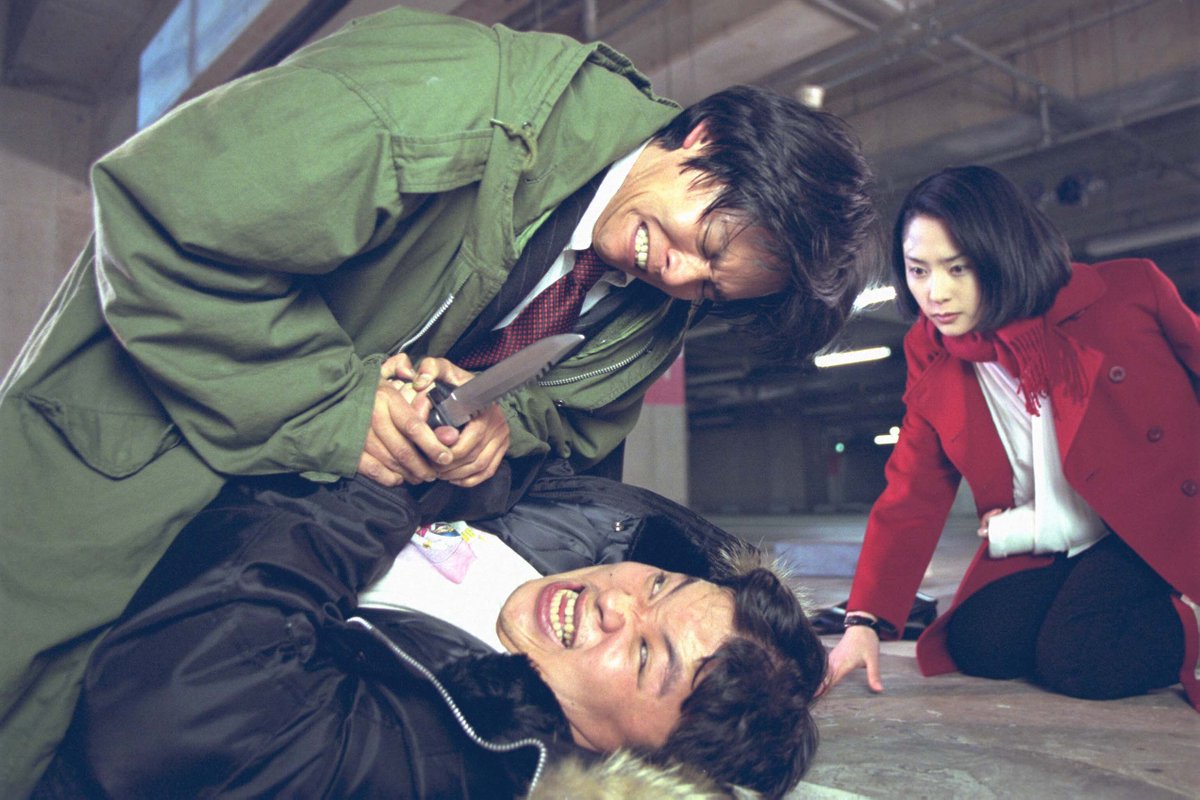 odoru_movief's tweet photo. |◤#青島俊作QUESTION🚨◢|

青島がコレクションしているアイテムは2つ。
何と何でしょう？
リプライでお答えください。

『#踊る大捜査線 N.E.W. メトロポリスを駆け抜けろ！』
🎬大ヒット上映中
#踊るプロジェクト #odoru https://t.co/2en5ao86a4