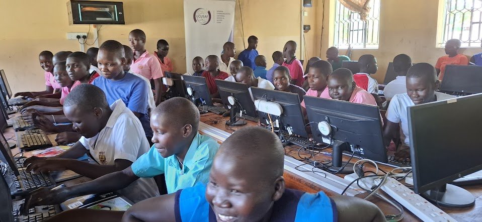 NamuliPasha's tweet photo. President Yoweri Museveni has overseen the expansion of 3G, 4G, and emerging 5G networks that power modern digital applications. https://t.co/a6miy2E6x2