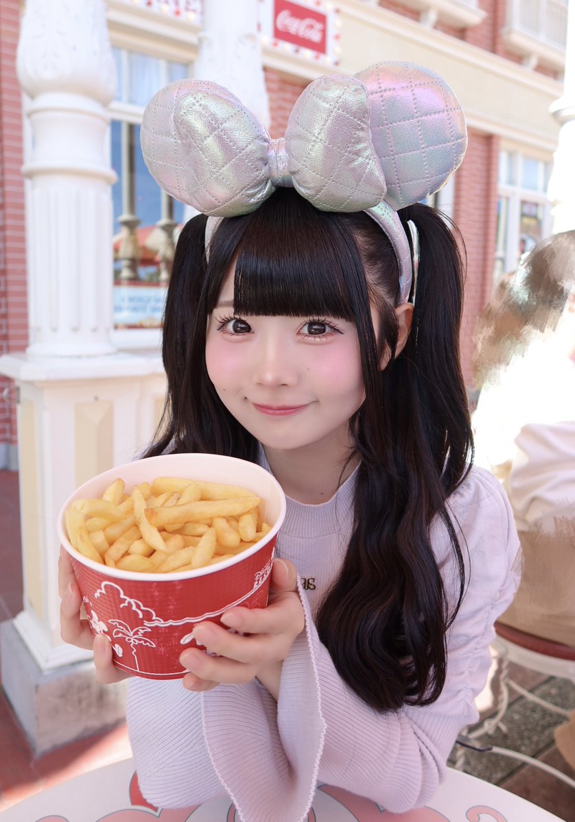 iLiFE_mini's tweet photo. メガ盛り♡ポテト(ᐢ⸝⸝>̶̥̥̥᷄ ·̫ <̶̥̥̥᷅⸝⸝ᐢ)꜆꜄⭐️ https://t.co/HOe9rh5AW4