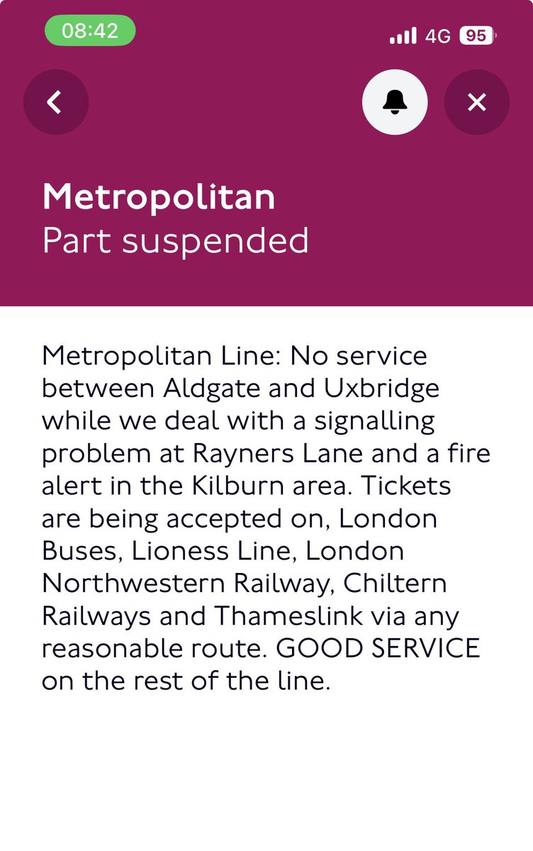 Gordonska's tweet photo. TFL is consistently getting more unreliable. Metropolitan line is totally 💩 https://t.co/64whHLtxHO