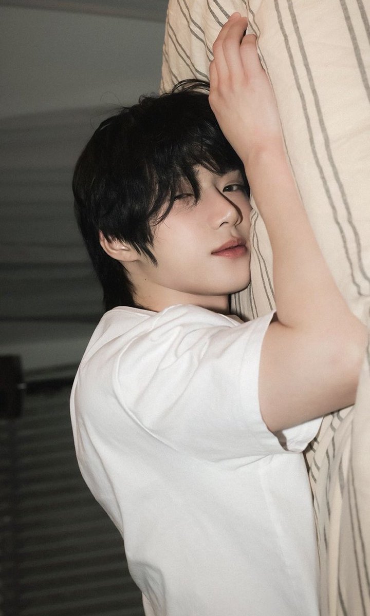 buzzloved's tweet photo. religious guilt soogyu https://t.co/5kY83JcnSH