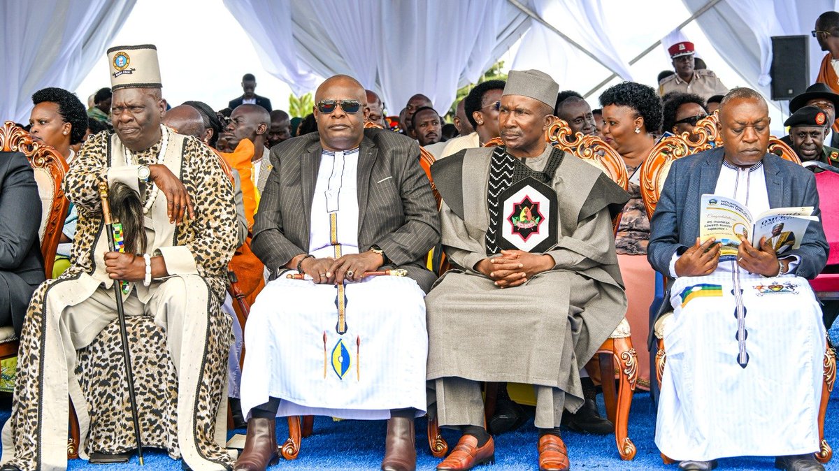 MpororoMyRoots's tweet photo. Congratulations to Omukama Nyabongo I as he begins his reign! President Yoweri Museveni’s message on preserving indigenous languages, culture and knowledge highlights the importance of passing our heritage to future generations. https://t.co/AgWQCwjVsr
