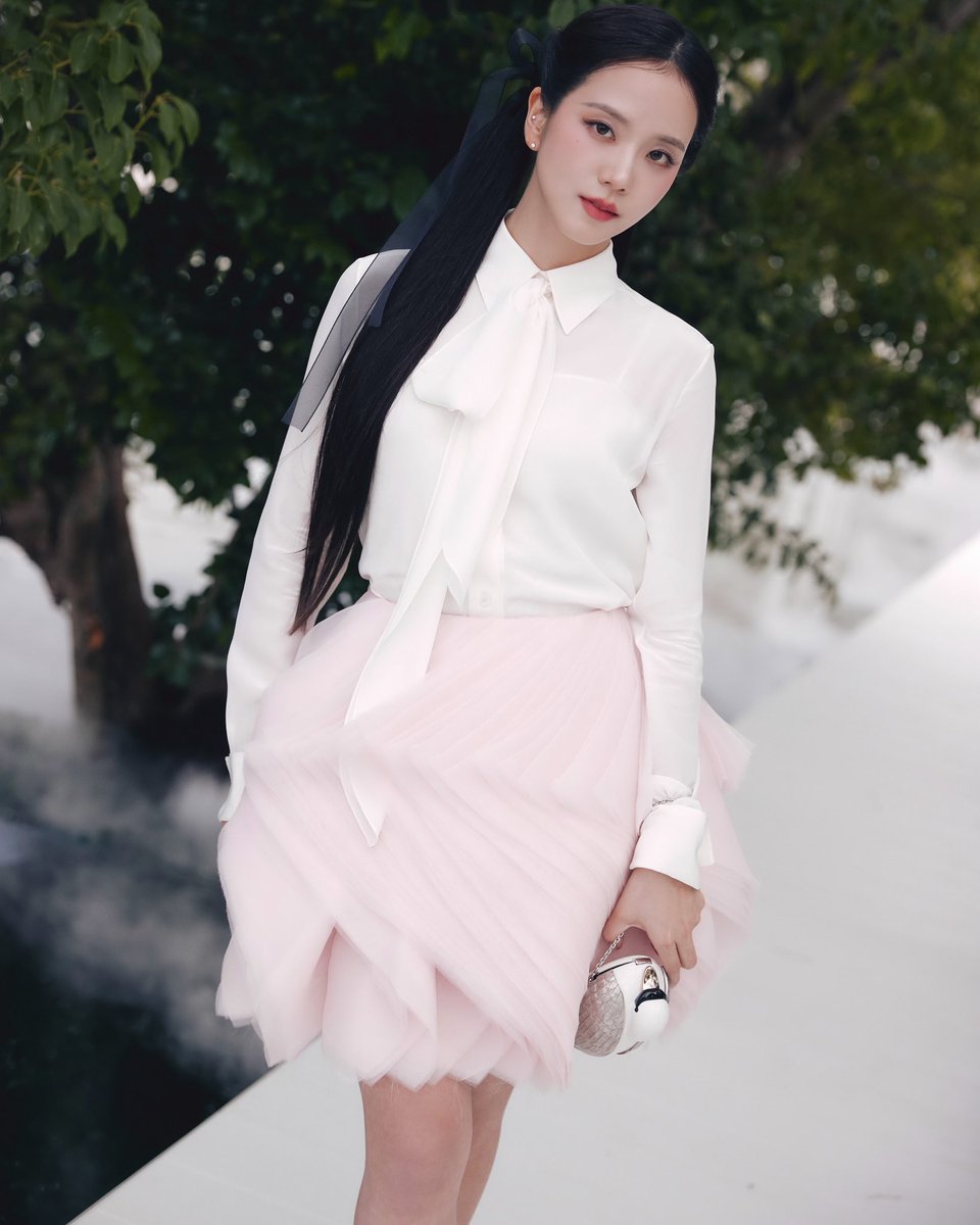 NEWSJISOO's tweet photo. #JISOO instagram update. https://t.co/7YlBgdZcoj