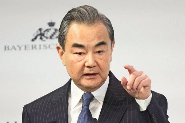 Tanakaseiji14's tweet photo. 上から！
目線で！
言うなよ！
ボケ！

中国の王毅外相「日本が正しい選択をし、合格点の答案を提出できるように期待する」 https://t.co/LR8x3YU5Ok