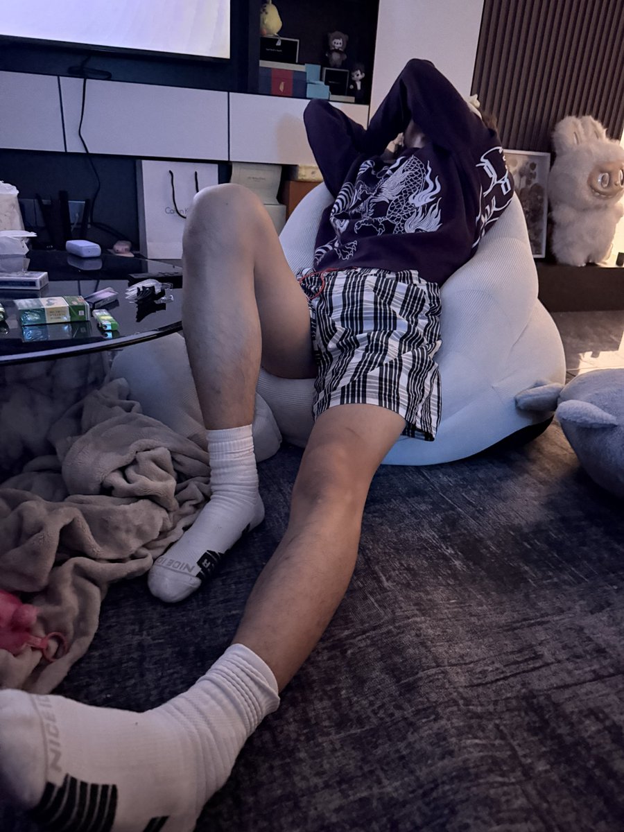 3030tana's tweet photo. 有没有小狗 #1m  #体育生 #男高 https://t.co/7uLK7QZcnU