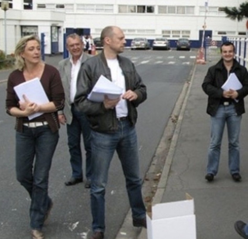 peakyblindersL's tweet photo. Rien de mieux qu’une petite pause bien méritée après une matinée de tractage ! 🍻
@RNational_off 
@PascalPraud 
@CNEWS https://t.co/abL7I8CkOc