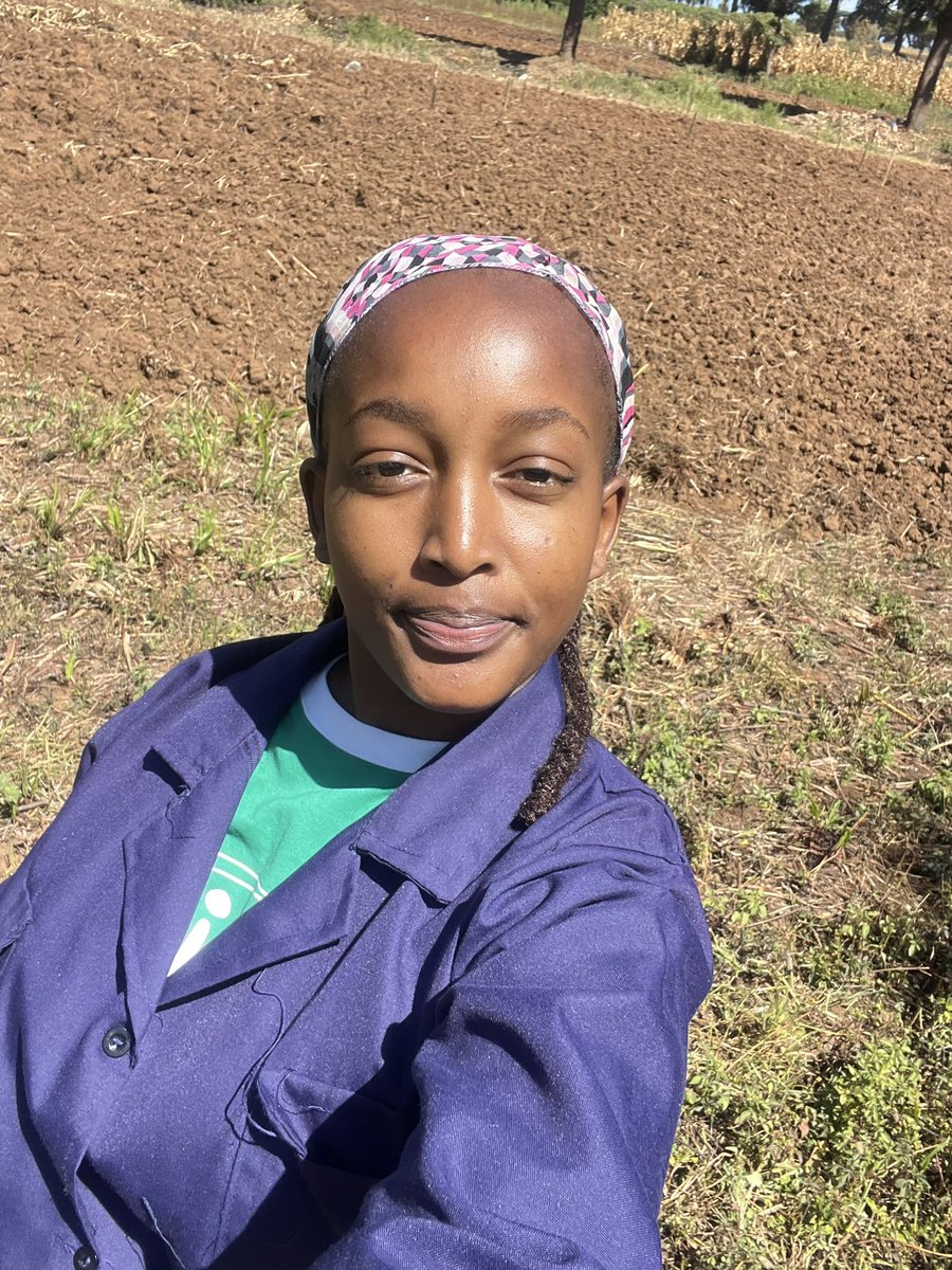 nashipae_2548's tweet photo. Heh when people ask me how did I end up doing agriculture but I don’t know how to explain that this was a random option 4 course kwa Kuccps 😭. What was going on my mind during that time was atleast let me get a course that I wouldn’t need employment to survive 😂😂😂. And again https://t.co/rToXFSeubf