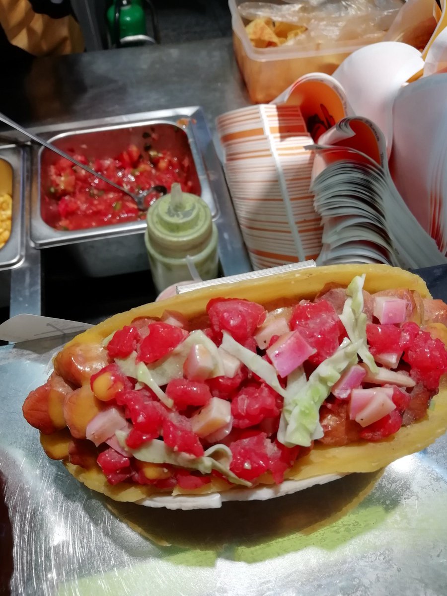 BriceLinneckj9's tweet photo. Descubrimos una maravillosa taquería en el centro! Tacos de carnitas jugosos con pia asada, salsa casera que explota de sabor. Volveremos sin duda!， https://t.co/E8tTfExeWv