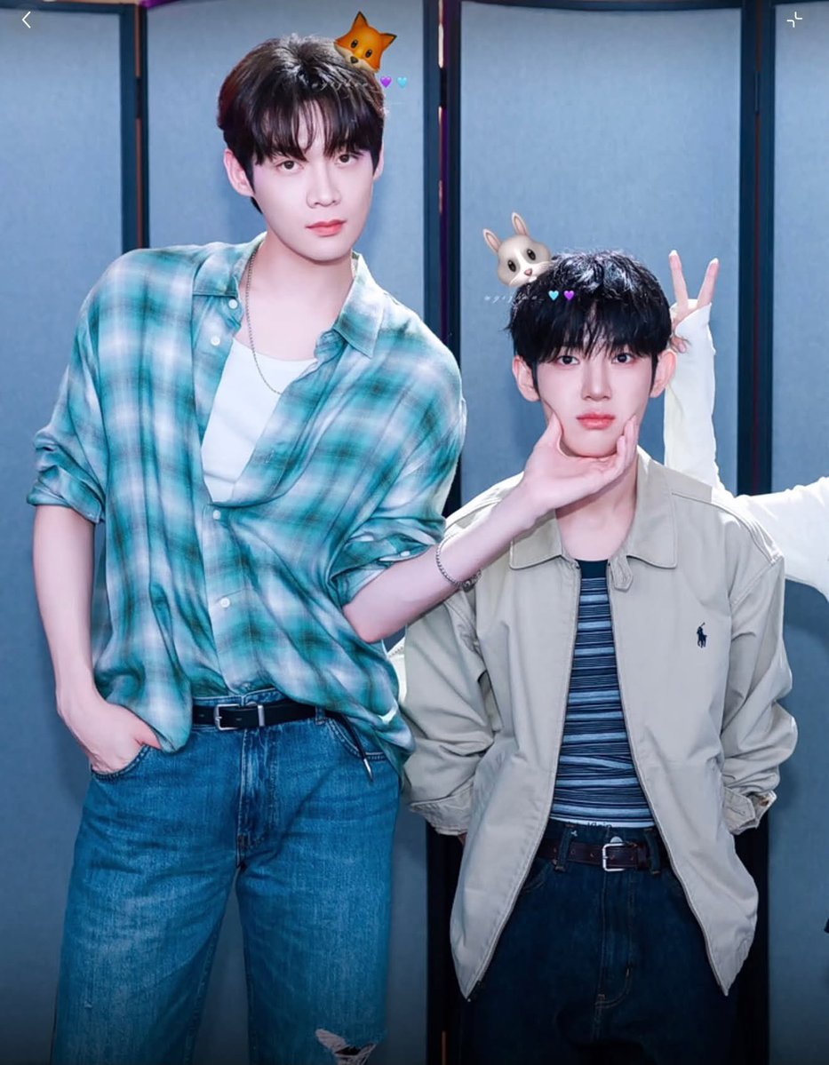 gahamdua_'s tweet photo. No matter what happens when the Paris Fashion Week moment finally arrives, I hope Yoonsik and Siwoo know how many people are already excited just to see their names connected like this. Sometimes anticipation itself becomes a beautiful memory, and I’m happy to be part of it.

YOONSIK SIWOO Pour Toujours #YOONSIK_SIWOO_PFWSS27