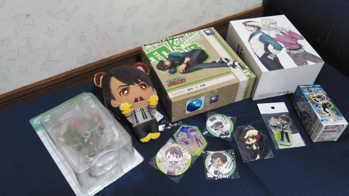 if_noma's tweet photo. タイバニの舞台を観劇し終えまして…
改めてちゃんと原作を見たい！！！となりまして…
買ってしまいました！
TIGER＆BUNNY BluRayBOX(˙꒳​˙* )
まぁ、他にもいろいろ買ってはいるのですが(^_^;)
欲しいと思った時が買い時ですのでd(˙꒳​˙* ) https://t.co/7p6FP3zcQx