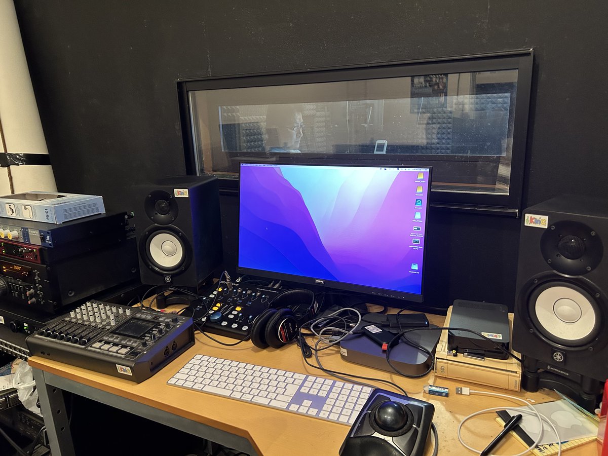 KMC_purple's tweet photo. もう10月になってしまいますが、この9月1日から弊社も15期に入りました。皆様のおかげで、なんとかやってまいりました。kmc Studioを中心に音楽制作、音響制作、吹替案件も好評をいただいております。特に最近盛り上がっている海外ショートドラマの吹き替えでは2年余りのノウハウがあります！ https://t.co/xBIvtrvms2