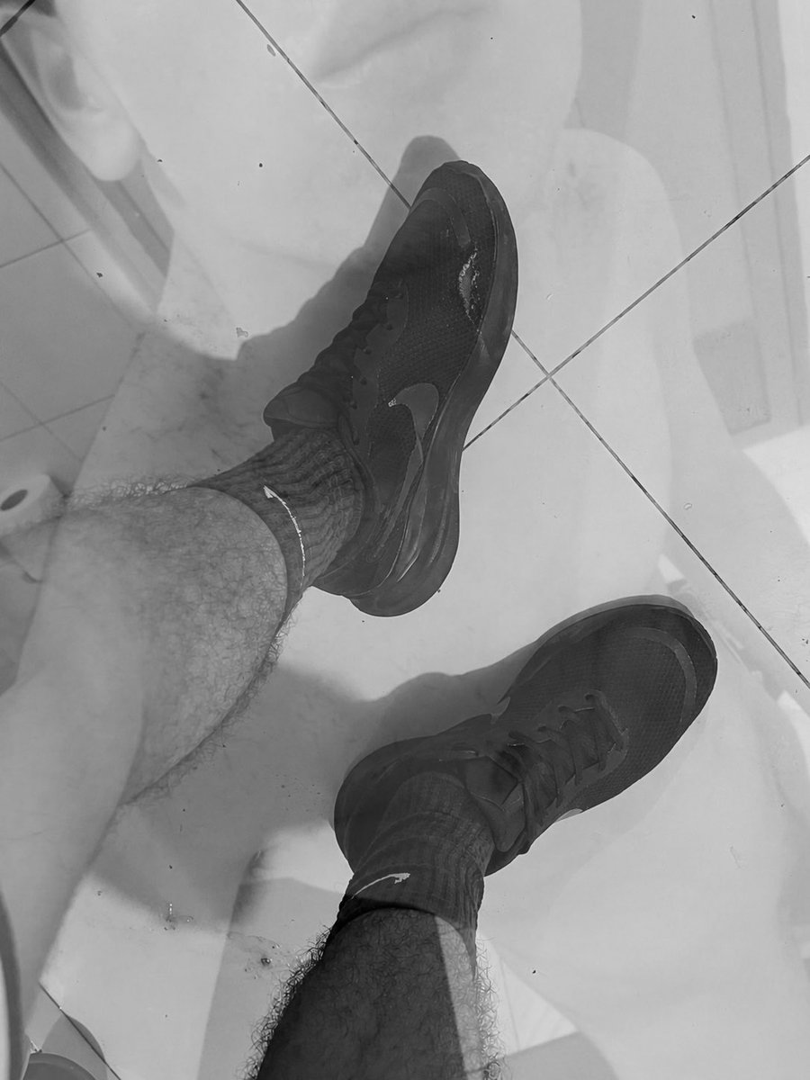 antcrt5's tweet photo. quién me patrocina unos tenis para el gym y le muestro los resultados? 🤫🔥 https://t.co/F4kkRO3u2k