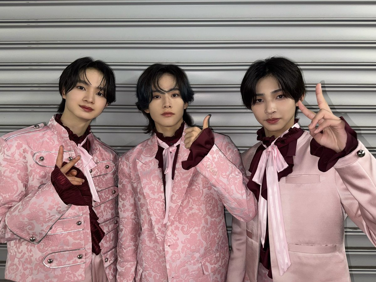 voksydays's tweet photo. ［ #ボクシダイ の日々 ］

#飯世善文 / #越山敬達 / #松崎朔弥 ✌️
-
#ボクひび #VOKSYDAYS https://t.co/bhTxLfR6Tb