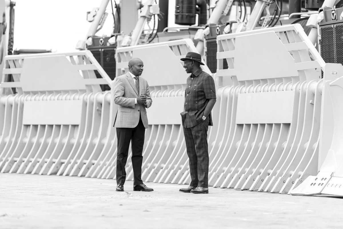tiara_Gina254's tweet photo. President William Ruto joins Deputy President Kithure Kindiki at the landmark launch of the Dangote East Africa Petroleum Refinery and Petrochemical Special Economic Zone. #EARefineryLaunch
#AcceleratingIndustrialisation #dangoterefinery https://t.co/3hrCk4xCPU