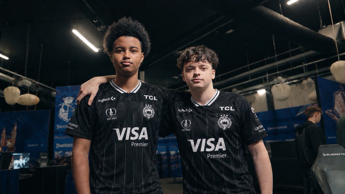 glow_fv7's tweet photo. Mon mercato idéal pour 2027 chez M8 :

EU 🇪🇺
- Sky 🇩🇰 + Scroll 🇩🇰 + Pollo 🇲🇽 (majorité du budget)
- Rax 🇮🇹
- Izzi 🇫🇷 + (seyyto 🇫🇷 pour 1 an si il y a le budget) 

NA 🇺🇸
- Vergo 🇺🇸

Bonus :
- Marius 🇩🇰 ou Merstach 🇱🇻 en fonction des perfs aux fncs solo s’il y a l’argent 

#M8WIN https://t.co/7SnpiYAWLk