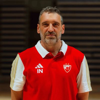 redordead0's tweet photo. #NewProfilePic 
Мој тренер https://t.co/pKvvuUotZe