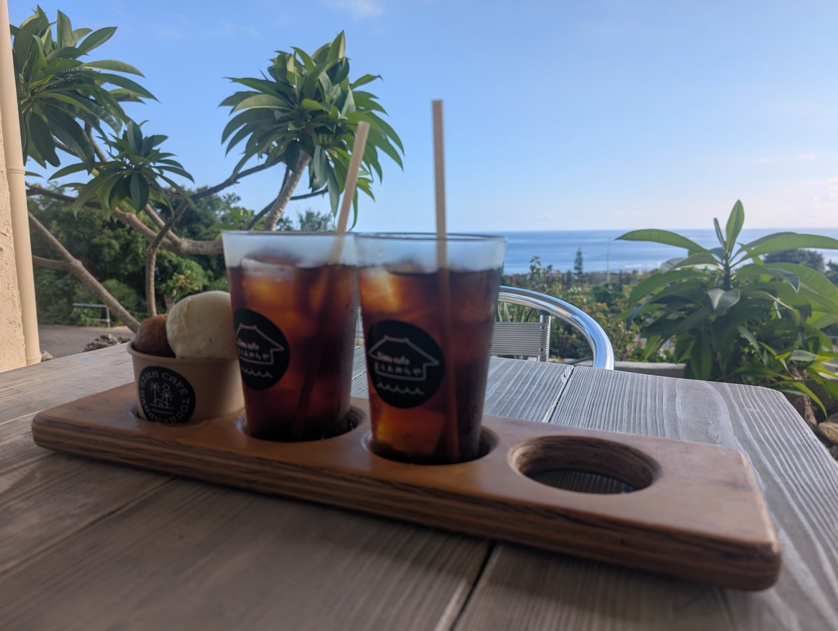 naozone's tweet photo. 閉店間際の島cafeとぅんからやで休憩。
景色も素晴らしく、さすが人気cafe☕ https://t.co/dgGY2sVSlO