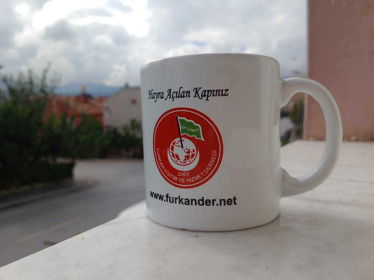 KayseriFur's tweet photo. GönüllerBirOlsun
☕ Alparslan Hocamla Çay İçiyoruz
Hocamız yanımızda olmasa da gönlümüzde, sohbetimizde ve dualarımızda.
Bir bardak çay eşliğinde Alparslan Hocamızı yâd ediyor, hasretimizi ve muhabbetimizi paylaşıyoruz.
Çayımız demli, muhabbetimiz daim https://t.co/JIsu0YyT1H