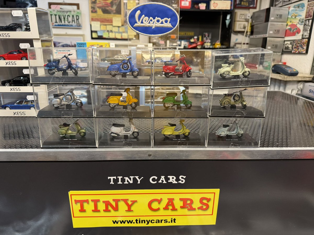 cars_tiny's tweet photo. Vespa Piaggio economiche da Tiny Cars #tinycars #vespa #piaggio #scooter #vespapiaggio https://t.co/NgeovT0Hn3