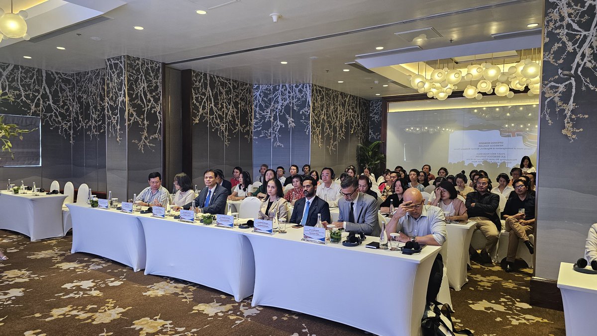 UKinVietnam's tweet photo. The British Embassy Hanoi, in cooperation with the Viet Nam National Authority of Tourism (VNAT), hosted a Forum on UK and Schengen visas to promote the responsibilities of international travel businesses in Viet Nam. https://t.co/I8W5K7ZLoR