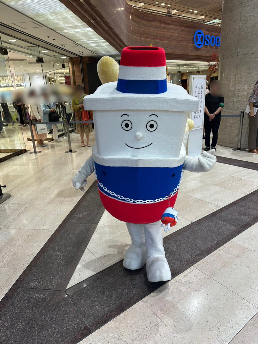 2896Nakky's tweet photo. どんどん近づいてくるハーバーくん🚢
愛おしい🥹

#ハーバーくん #そごう横浜店 

📸2026-09-30 そごう横浜店 https://t.co/9fmhgedHsf