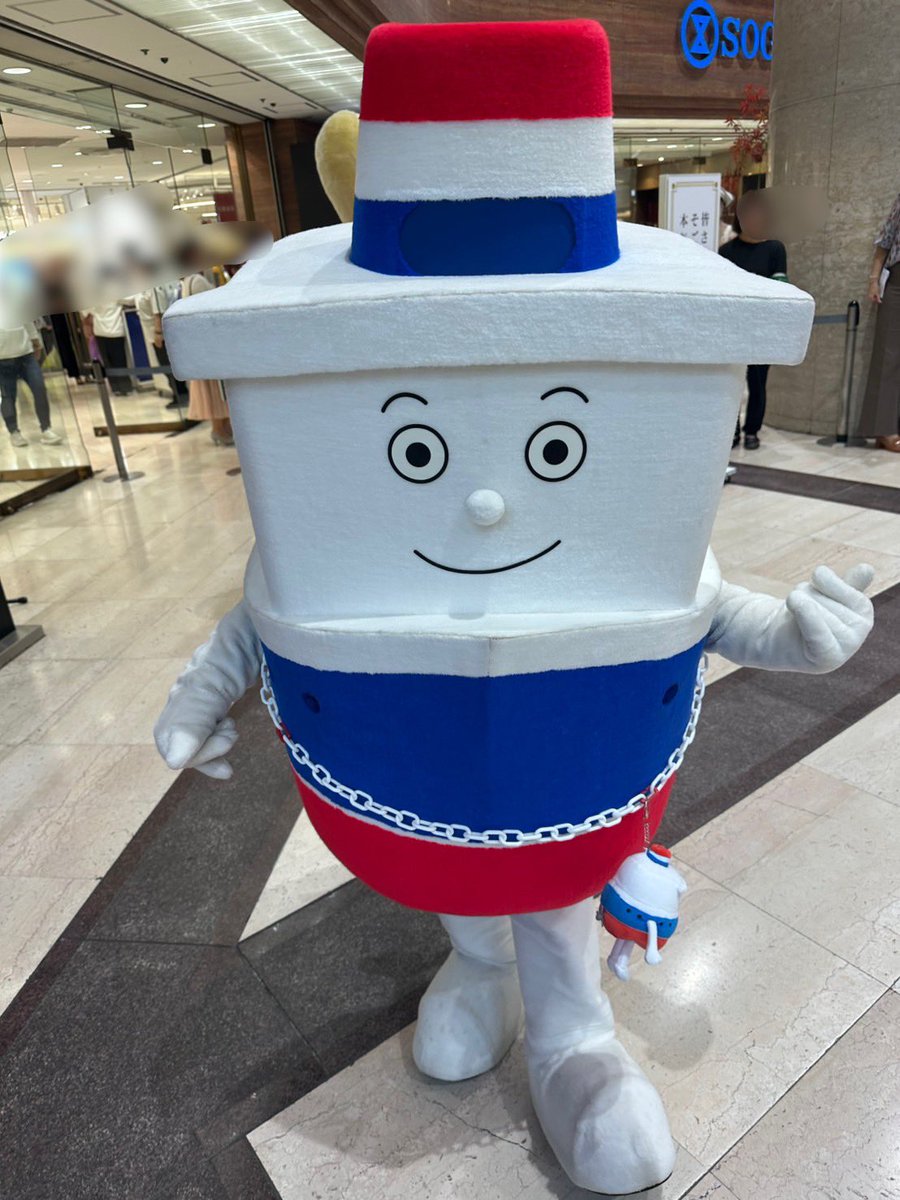 2896Nakky's tweet photo. どんどん近づいてくるハーバーくん🚢
愛おしい🥹

#ハーバーくん #そごう横浜店 

📸2026-09-30 そごう横浜店 https://t.co/9fmhgedHsf