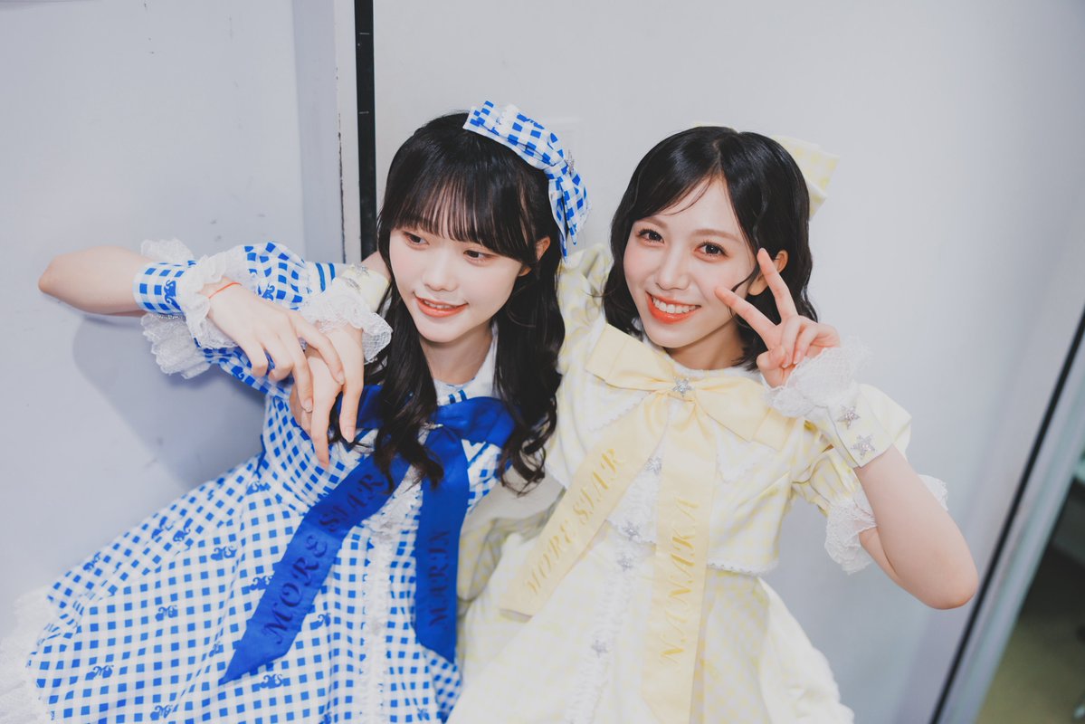 MORE_STAR_'s tweet photo. 【#WITHKAWAII 4コマ】

4枚目の続き...💙💛

@marin_ms_0329
@nanaka_ms0707 

#MORESTAR #もあすた https://t.co/6KVSW4xpaL