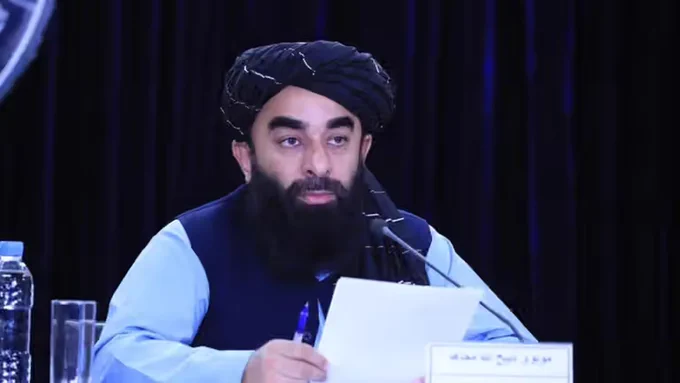 سخنگوی طالبان: تلاش می کنیم اعتماد کشورها را به دست آوریم