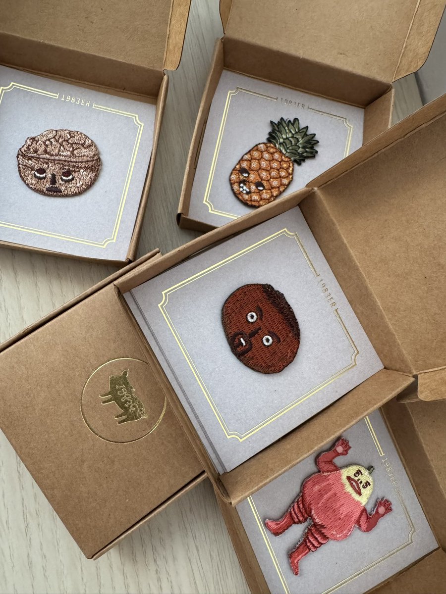 otobook's tweet photo. 台湾から届いた刺繍ワッペンが可愛すぎる… https://t.co/kdSwtwDVBO