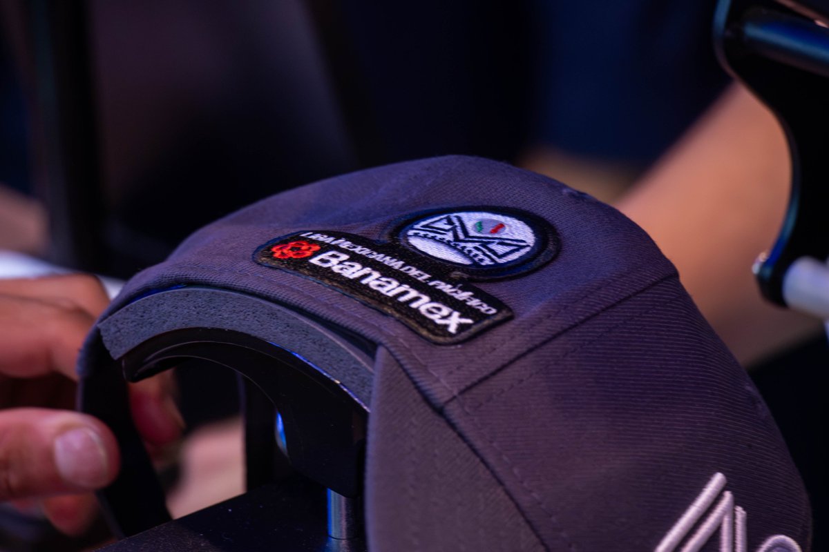 LMPBanamex's tweet photo. Una nueva era comienza🤩

La Liga Mexicana del Pacífico y @banamex unen fuerzas para abrir un nuevo capítulo en nuestra historia.

Esta alianza marca el inicio de una nueva etapa comercial e institucional para la Liga, con nuevos retos, nuevas oportunidades y la misma pasión que nos ha acompañado y caracterizado por generaciones.

El béisbol del Pacífico evoluciona y lo que viene, apenas comienza😎

#LMPBanamex⚾️