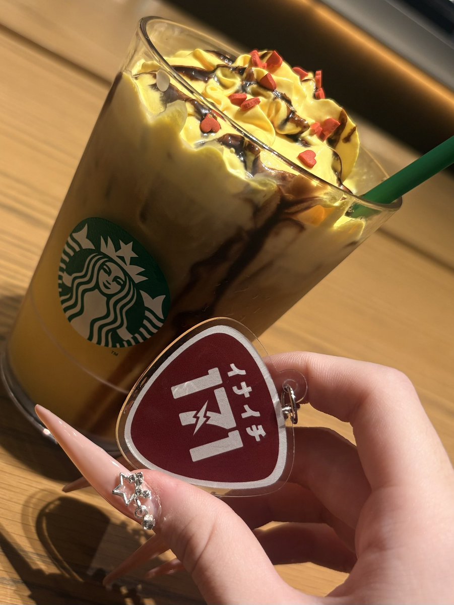 hnpt_'s tweet photo. 暇を持て余した結果カロリーに手を出し、終わり https://t.co/vpkIAH8JV5