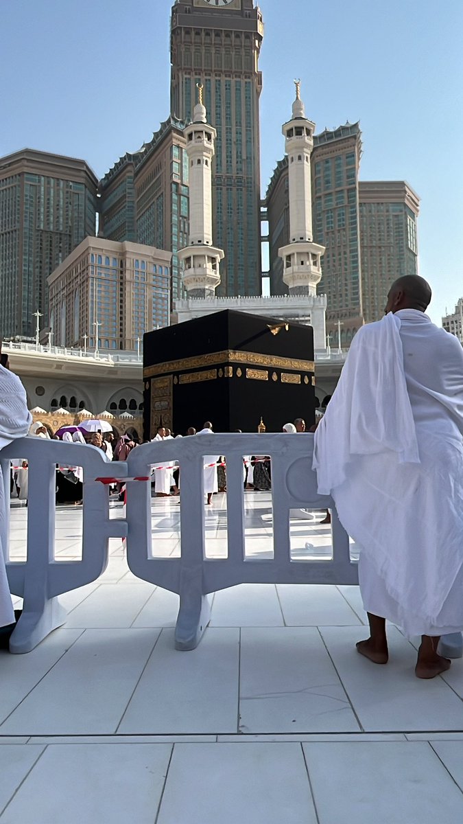 IbrahimAzzaini's tweet photo. Kemarin nanya ke salah satu jamaah dari Maluku utara, bapak selama berada di dua tanah suci doa yang paling sering di mohonkan apa?
Doa yang paling sering saya mohonkan agar Gubernur #Sherly Tjoanda masuk Islam
๐ช๐ป๐ช๐ป๐ช๐ป https://t.co/XgEEk0hHEf