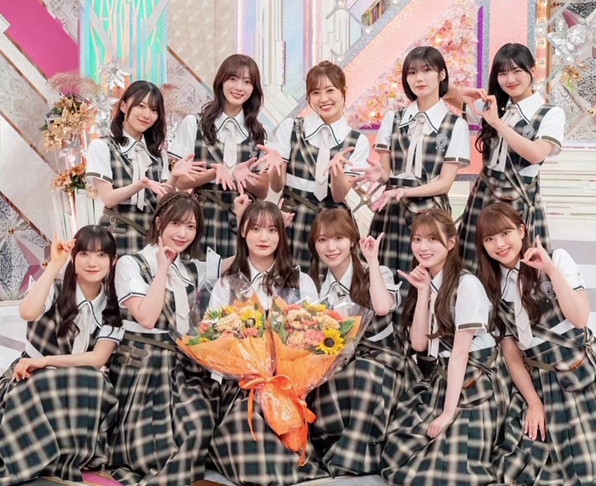 plane_kyk's tweet photo. 人数が 二期生 ＜ 新二期生
になってたの軽い衝撃受けてる

#sakuragram https://t.co/XNwkWcrG8A