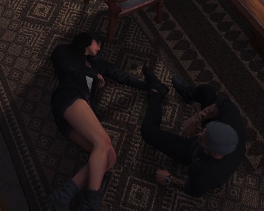ItsKaonashiii's tweet photo. headcanon…. she was playing w his shoe laces while they were talking hehehe c: https://t.co/71FraMk4X2