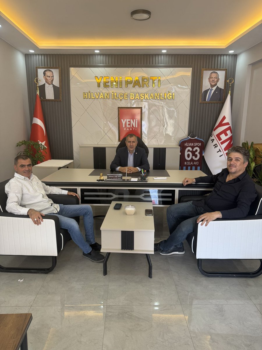 mehmetcelalavci's tweet photo. İş insanlarımız Sayın Halil Sayar ve Sayın Evren Bucak, İlçe Başkanlığımızı ziyaret etti. Nazik ziyaretleri ve değerli sohbetleri için kendilerine teşekkür ederiz.
@yenipartiyiz @urfayeniparti https://t.co/yE7zOG9GHE