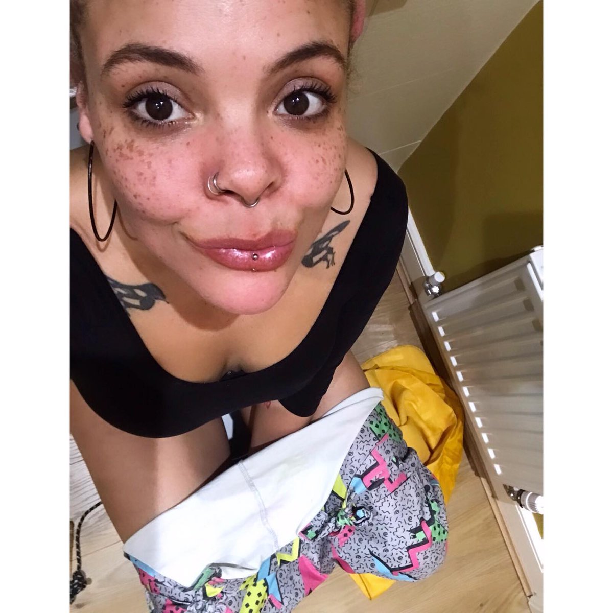 marianeve_2001's tweet photo. #plinplin #pee https://t.co/vjmhf08MCS